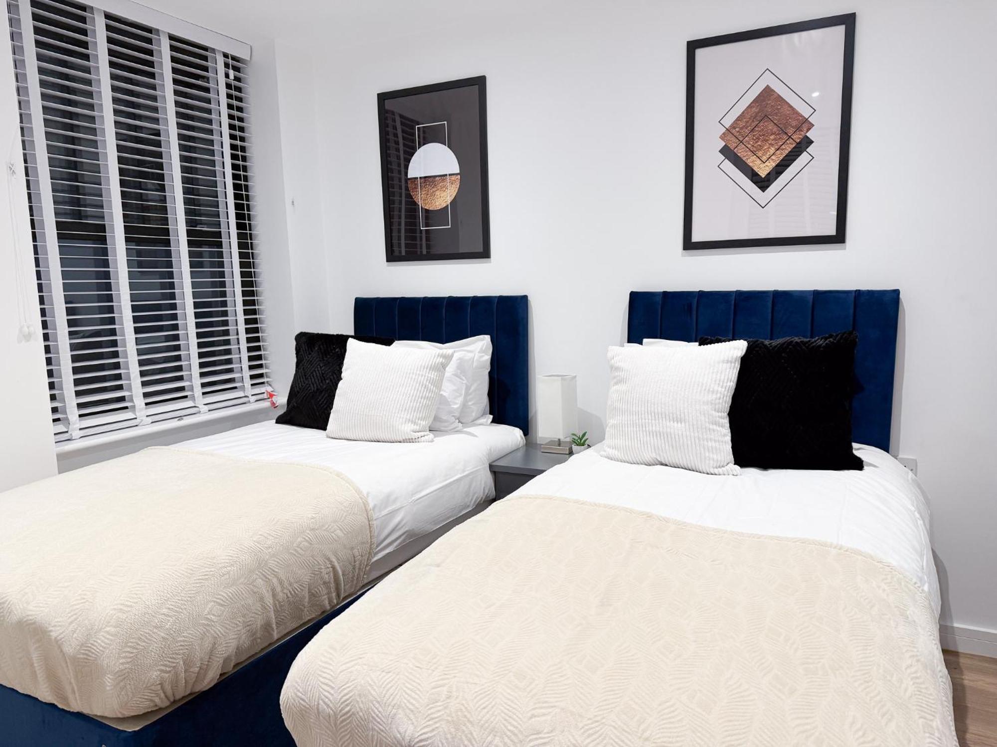 Spacious Modern 1 Bed Apartments In St Neots - Perfect For Contractors & Professionals - Free Parking - Wifi - Fully Equipped Kitchen - Smart Tv Ideal For Work Stays And Long Projects Exterior foto